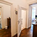 Tranquil And Charming One Bedroom