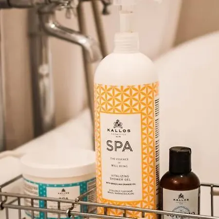 Tranquil And Charming One Bedroom * Budapest