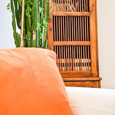 Апартаменты Tranquil And Charming One Bedroom