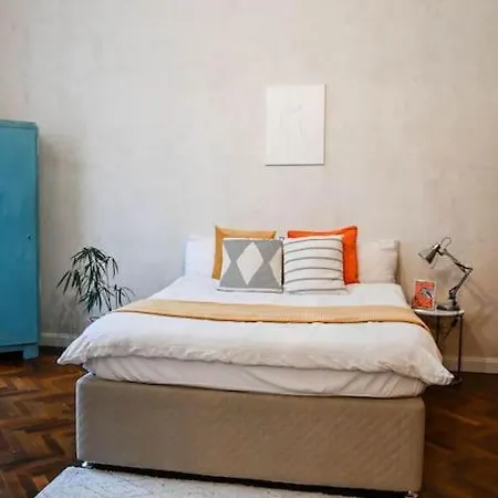 Lägenhet Tranquil And Charming One Bedroom *